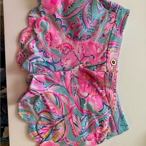 Lilly Pulitzer scalloped shorts